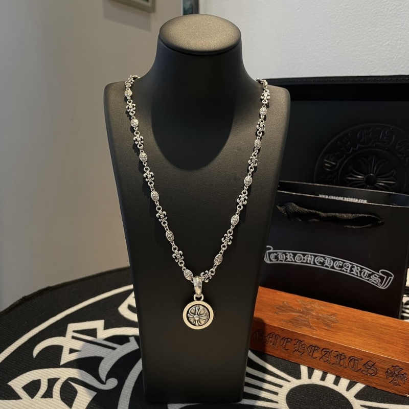 Ch**me He**ts necklaces